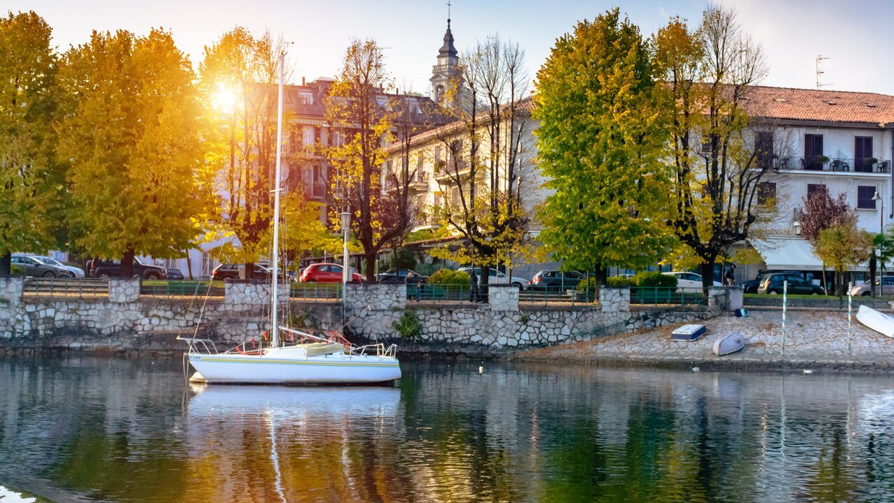 Arona